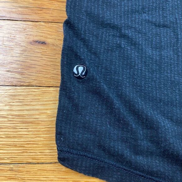 🪦Lululemon 6/8 Tight Knit Black Long Sleeve (3 for 30 sale) - Picture 7 of 7